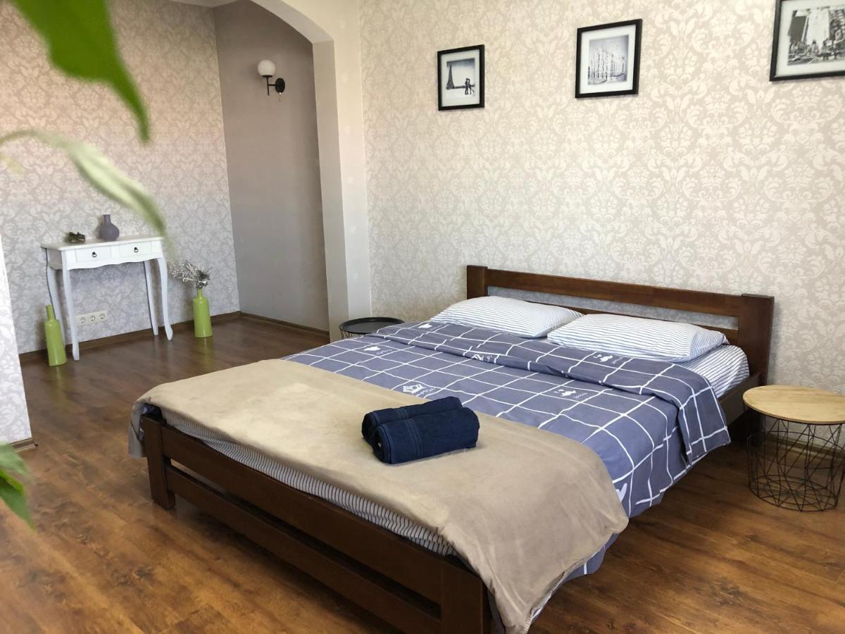 1Кім В Центрі,Вул.Набережна Rivne Exterior foto